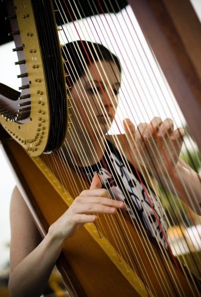 Jacqueline playing for a wedding at the Catamaran Resort.